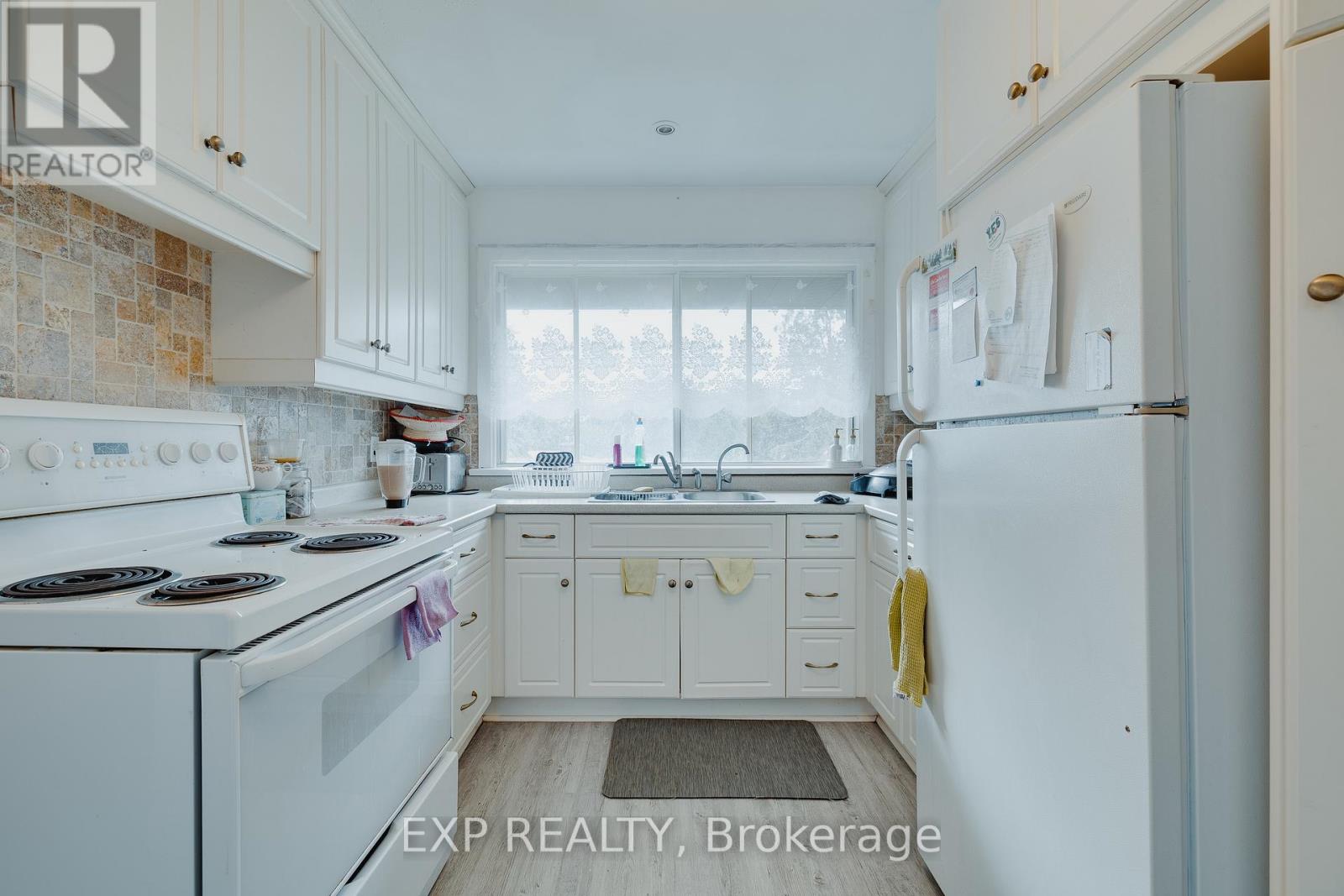 Photo 24 of 189 Gatewood Road, Kitchener ON