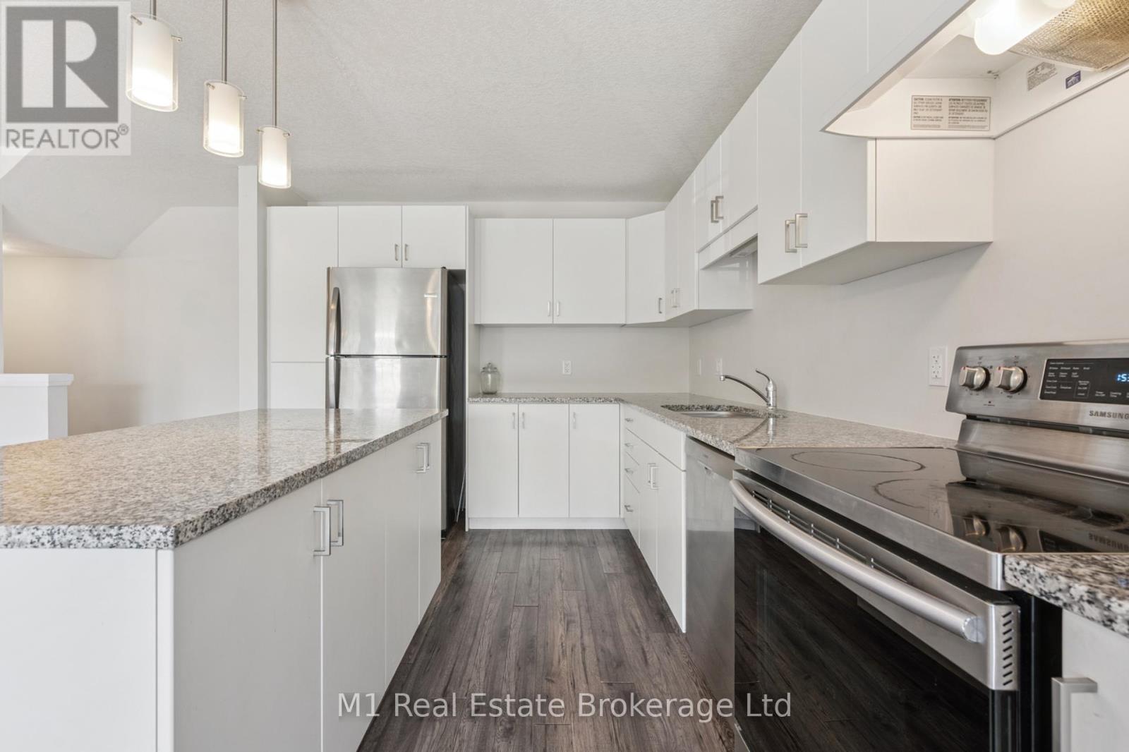 Photo 31 of 13 Meadowridge Street, Kitchener ON