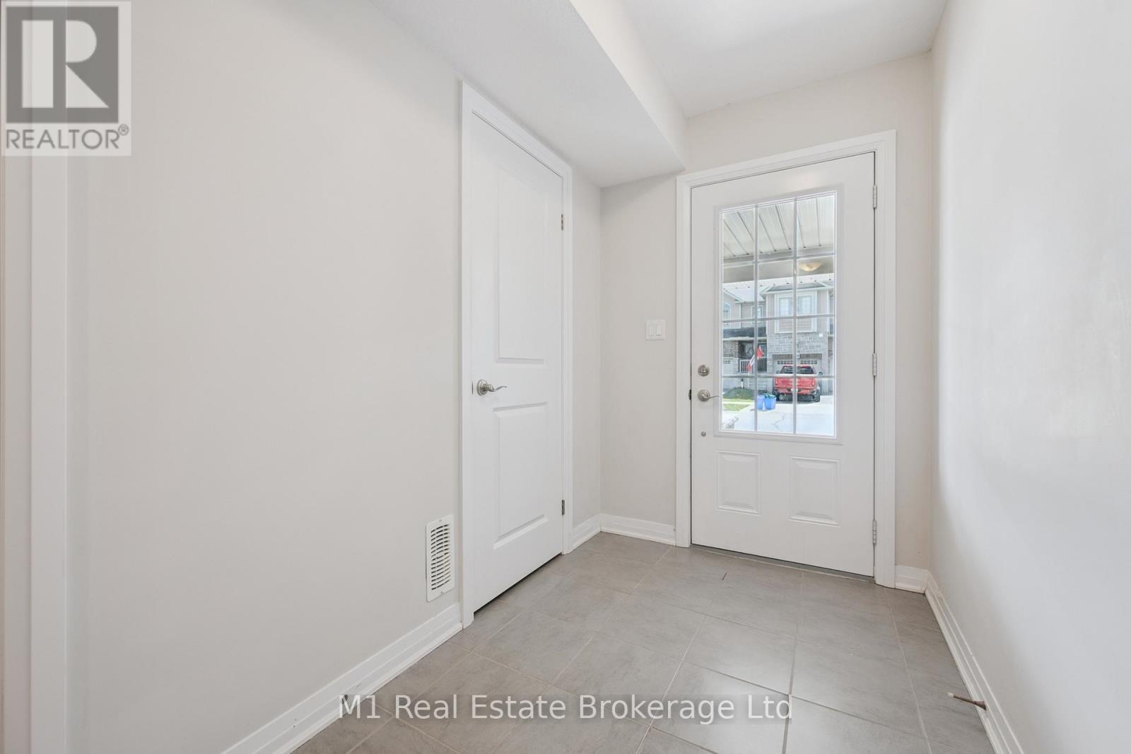 Photo 11 of 13 Meadowridge Street, Kitchener ON