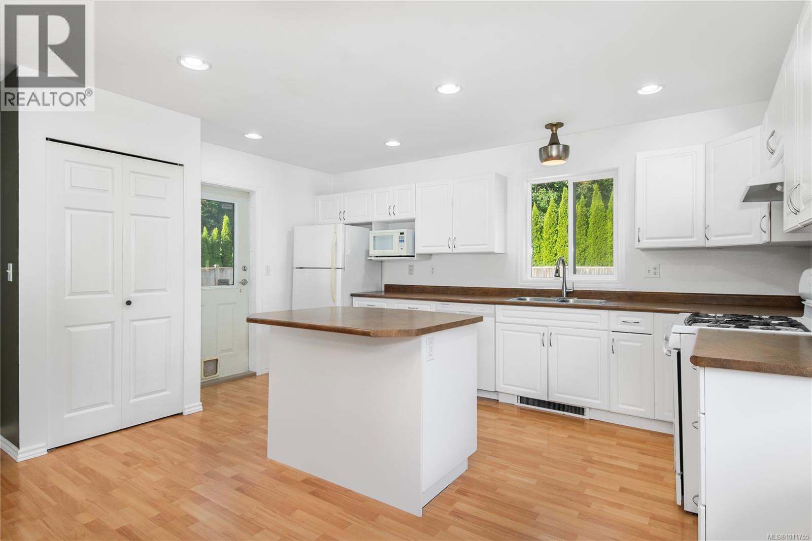 Photo 12 of 76 Mcphedran Rd, Campbell River BC