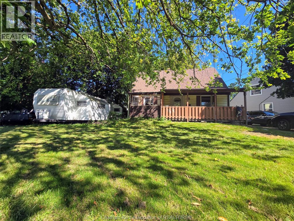Photo 18 of 155 Sunnyside Avenue, Chatham ON