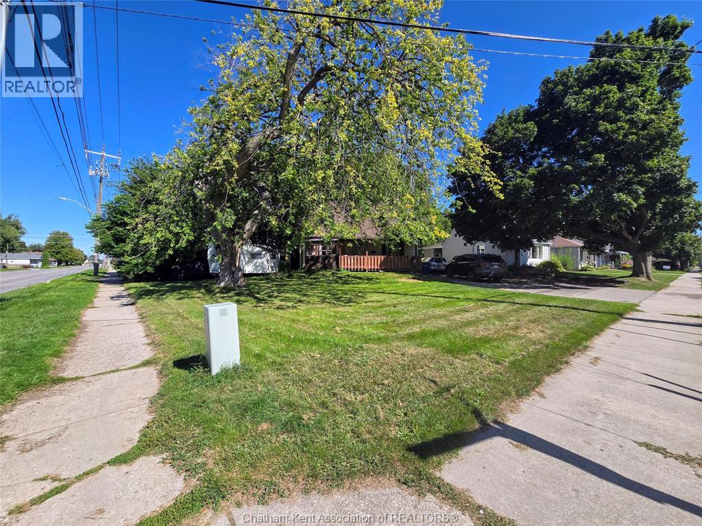 Photo 3 of 155 Sunnyside Avenue, Chatham ON