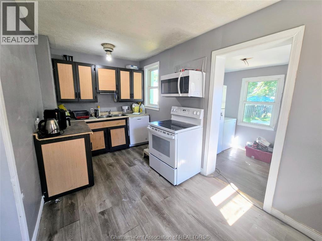 Photo 8 of 155 Sunnyside Avenue, Chatham ON