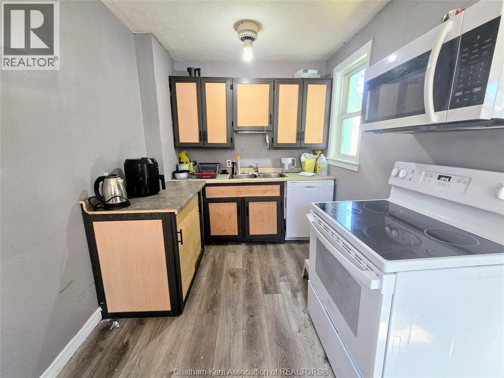 Photo 6 of 155 Sunnyside Avenue, Chatham ON