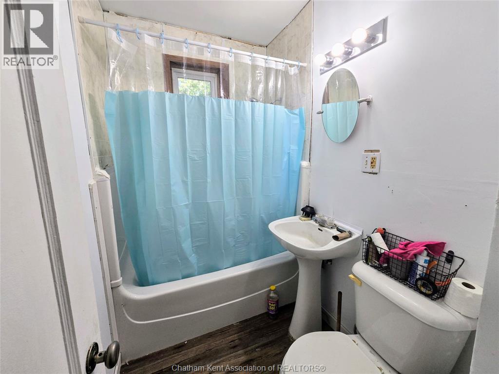 Photo 7 of 155 Sunnyside Avenue, Chatham ON