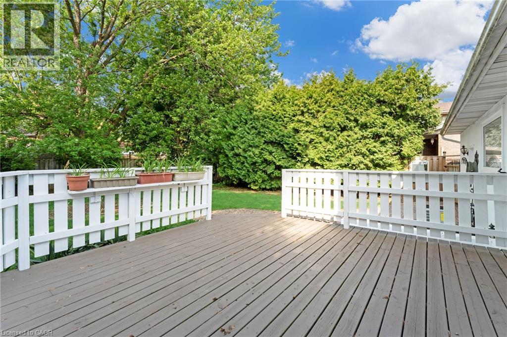 Photo 10 of 4200 Eastdale Drive, Beamsville ON