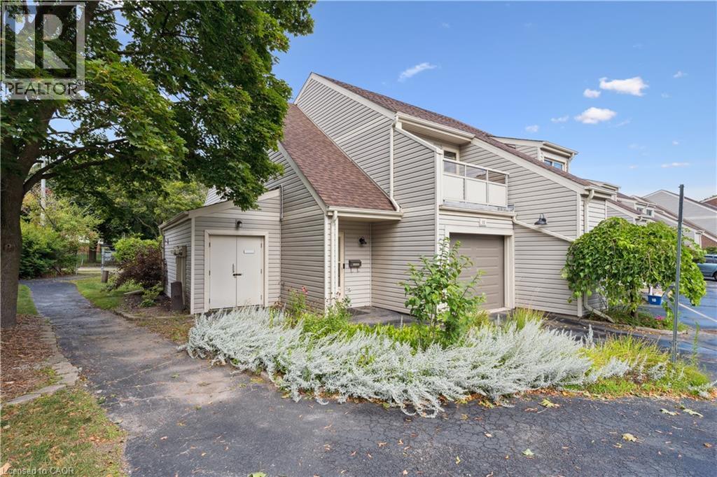 Photo 2 of 337 Kingswood Drive Unit 12, Kitchener ON
