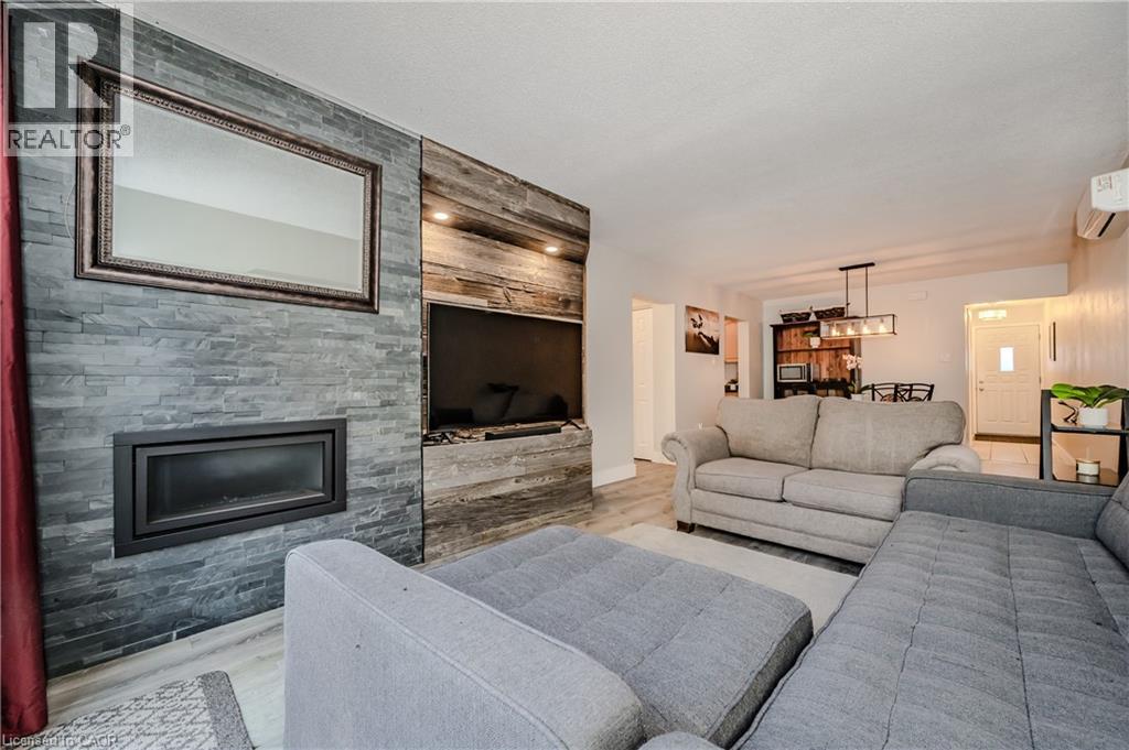 Photo 25 of 337 Kingswood Drive Unit 12, Kitchener ON