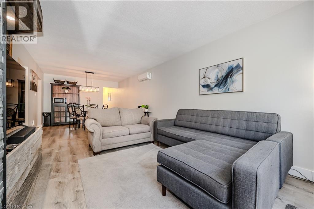 Photo 14 of 337 Kingswood Drive Unit 12, Kitchener ON