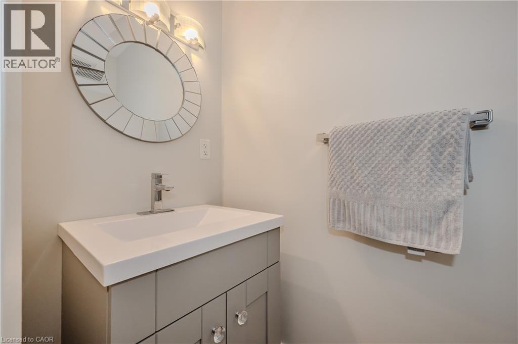 Photo 19 of 337 Kingswood Drive Unit 12, Kitchener ON
