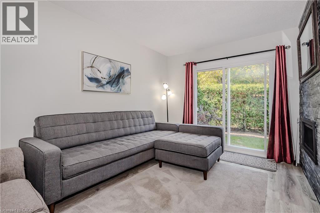 Photo 5 of 337 Kingswood Drive Unit 12, Kitchener ON