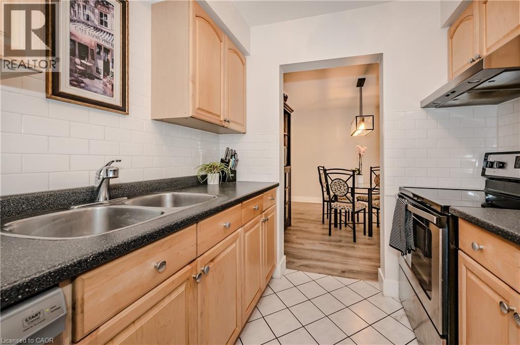 Photo 27 of 337 Kingswood Drive Unit 12, Kitchener ON
