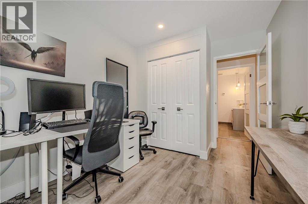 Photo 17 of 337 Kingswood Drive Unit 12, Kitchener ON