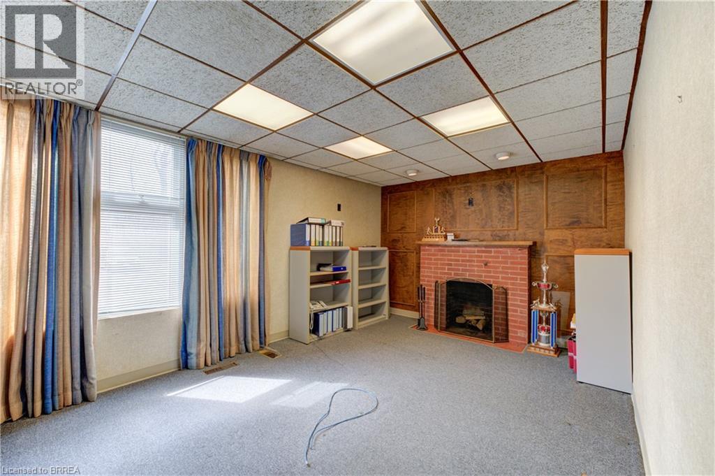 Photo 31 of 73 Chatham Street, Brantford ON