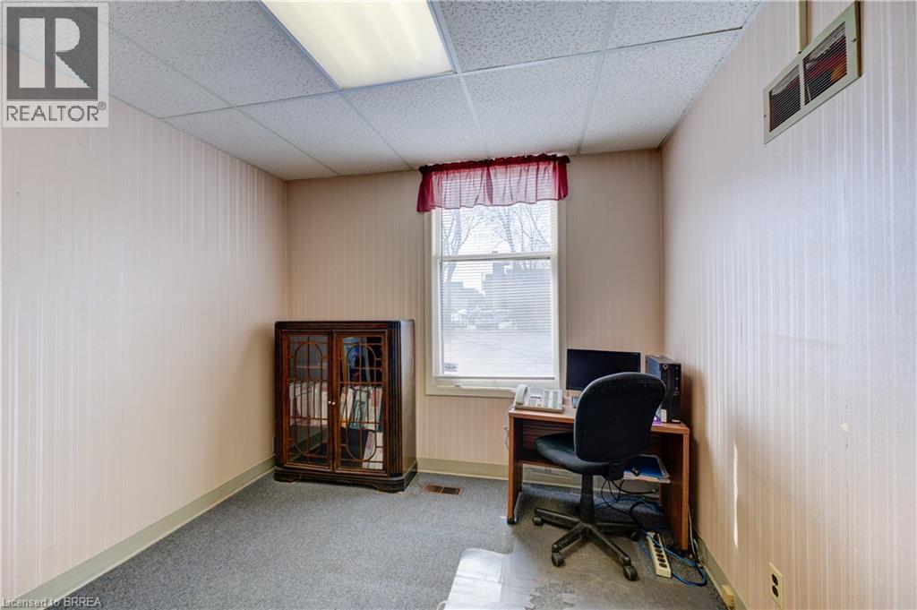 Photo 30 of 73 Chatham Street, Brantford ON
