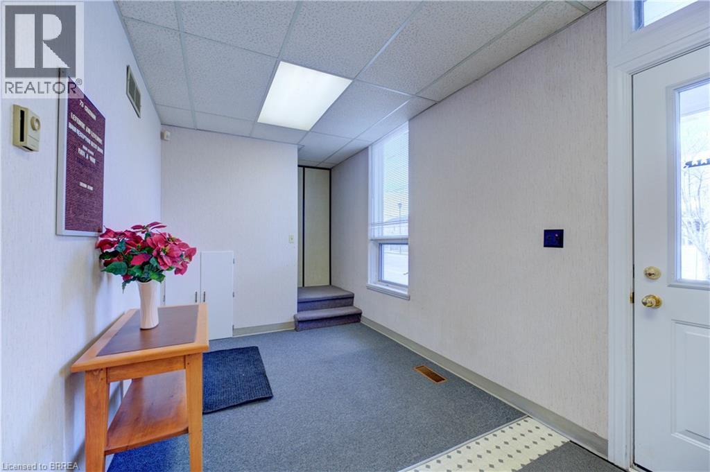 Photo 32 of 73 Chatham Street, Brantford ON
