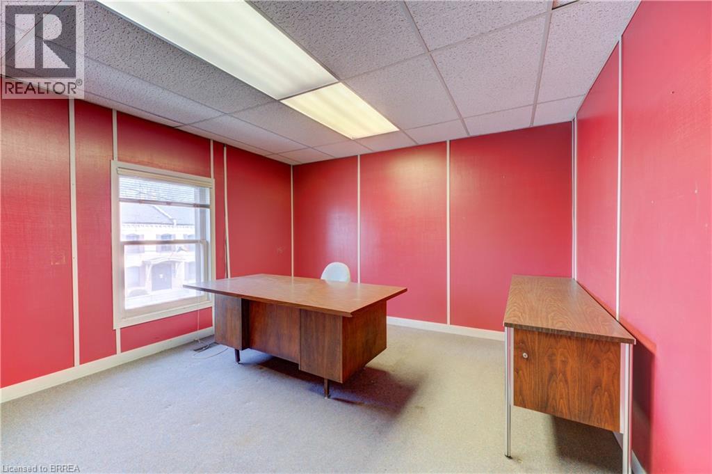 Photo 2 of 73 Chatham Street, Brantford ON