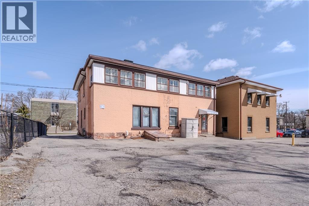 Photo 17 of 73 Chatham Street, Brantford ON