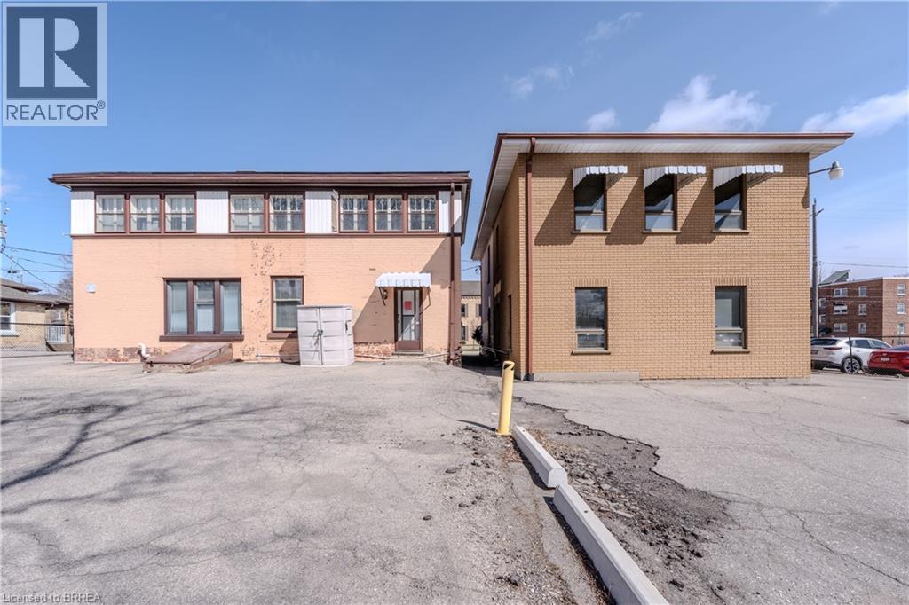 Photo 26 of 73 Chatham Street, Brantford ON