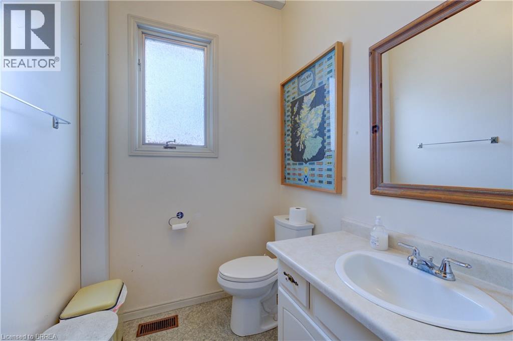 Photo 14 of 75 Chatham Street, Brantford ON