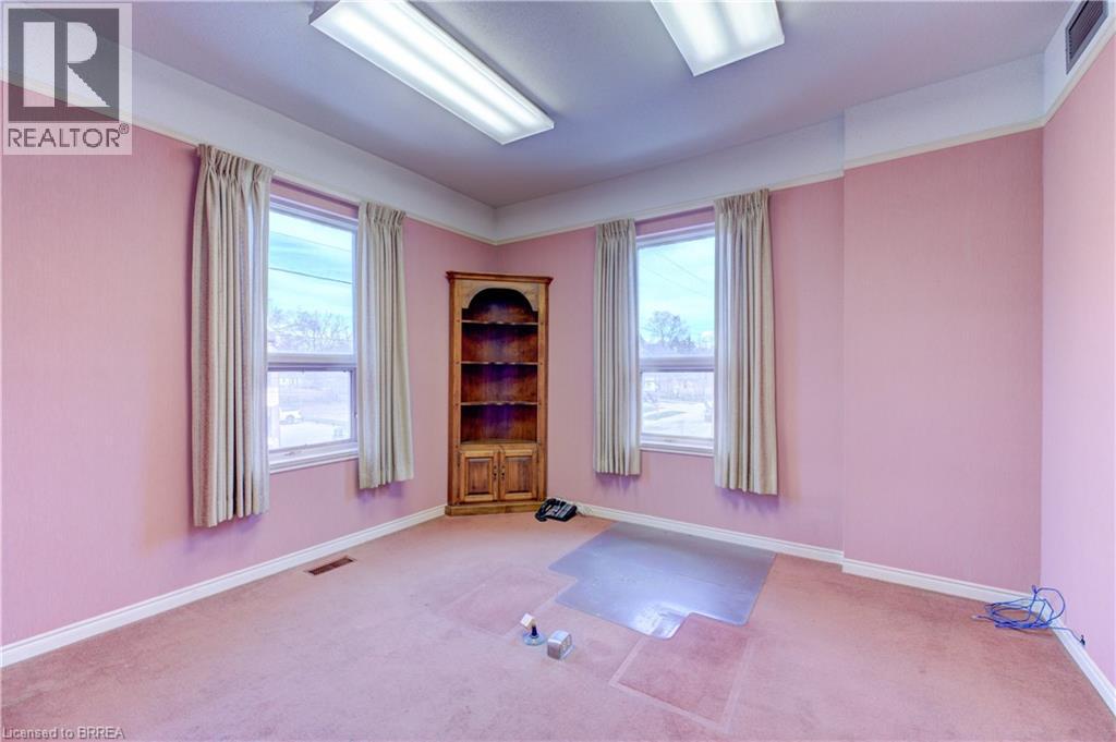 Photo 43 of 75 Chatham Street, Brantford ON