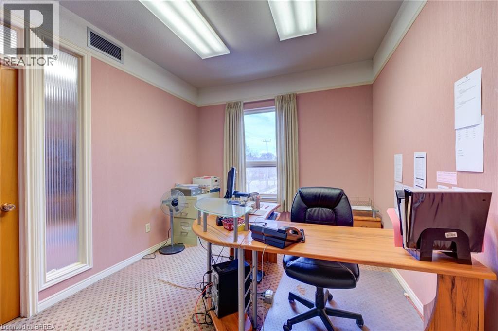 Photo 19 of 75 Chatham Street, Brantford ON