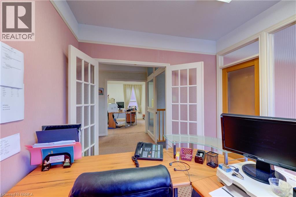 Photo 45 of 75 Chatham Street, Brantford ON