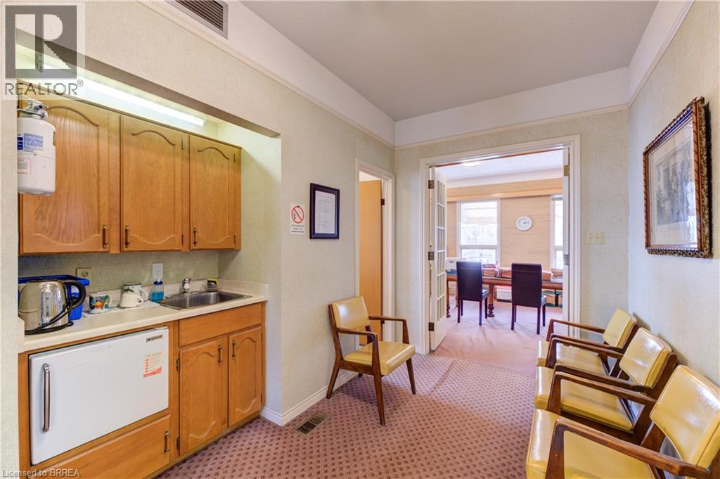 Photo 20 of 75 Chatham Street, Brantford ON