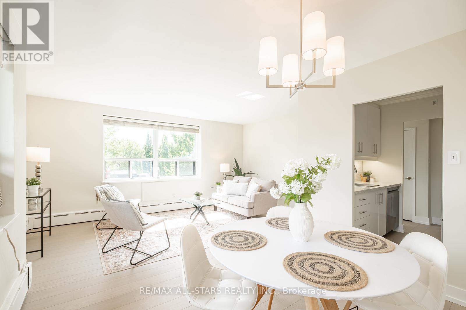 Photo 1 of 501 78 Warren Road, Toronto ON
