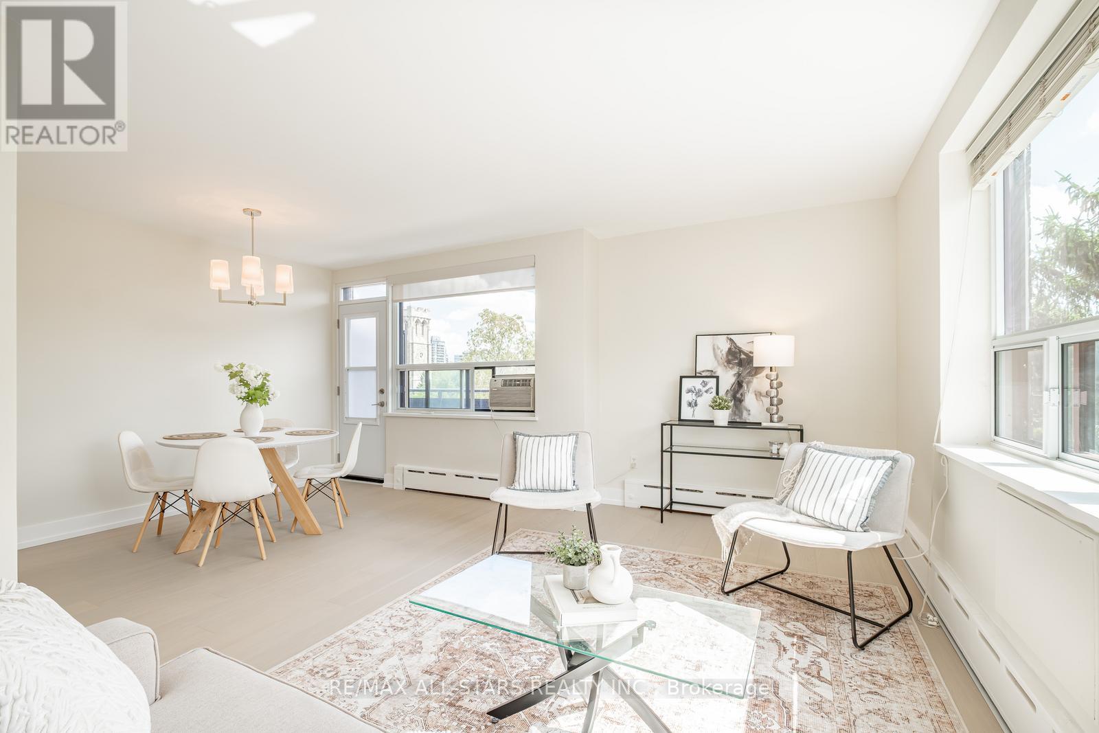 Photo 22 of 501 78 Warren Road, Toronto ON