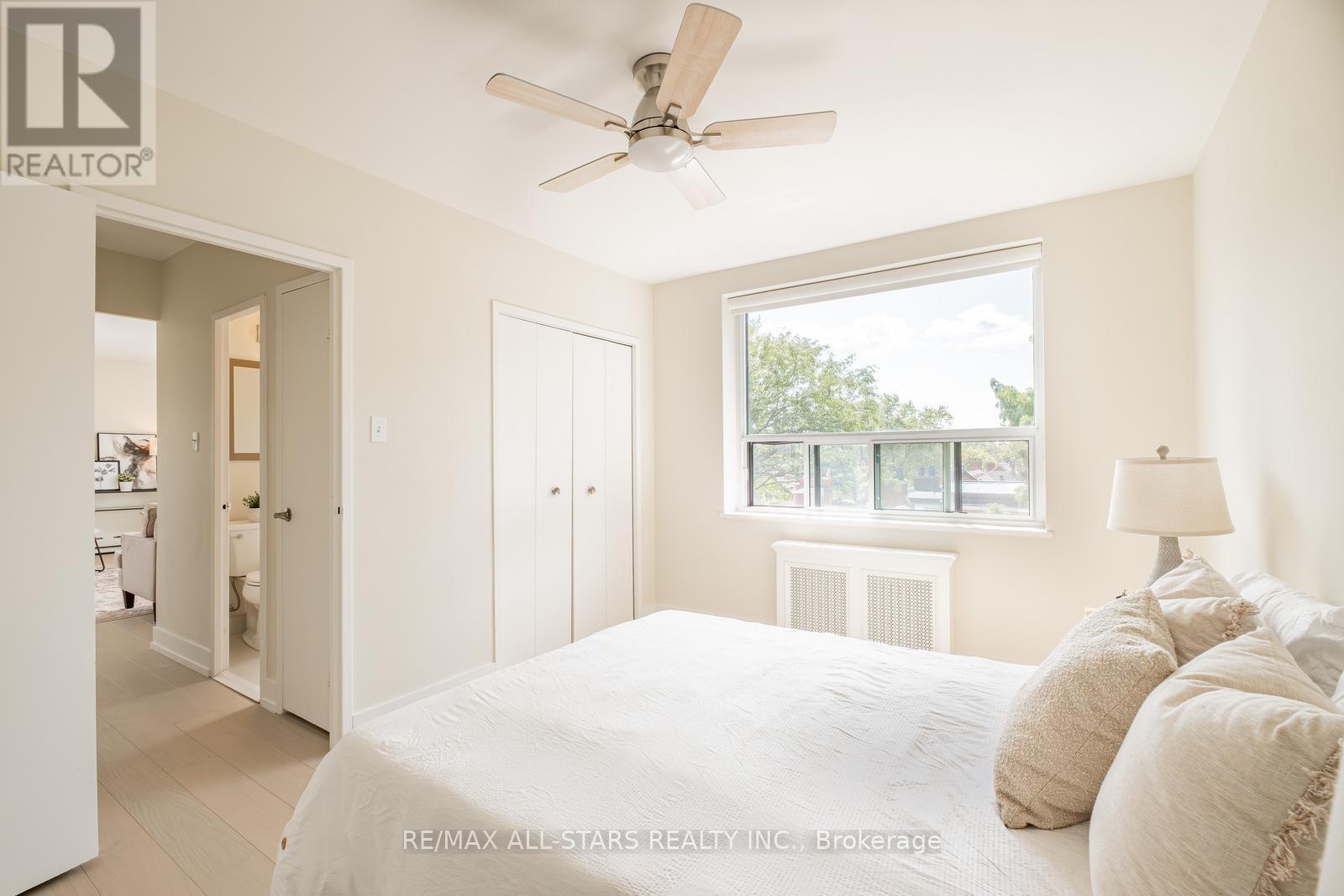 Photo 17 of 501 78 Warren Road, Toronto ON