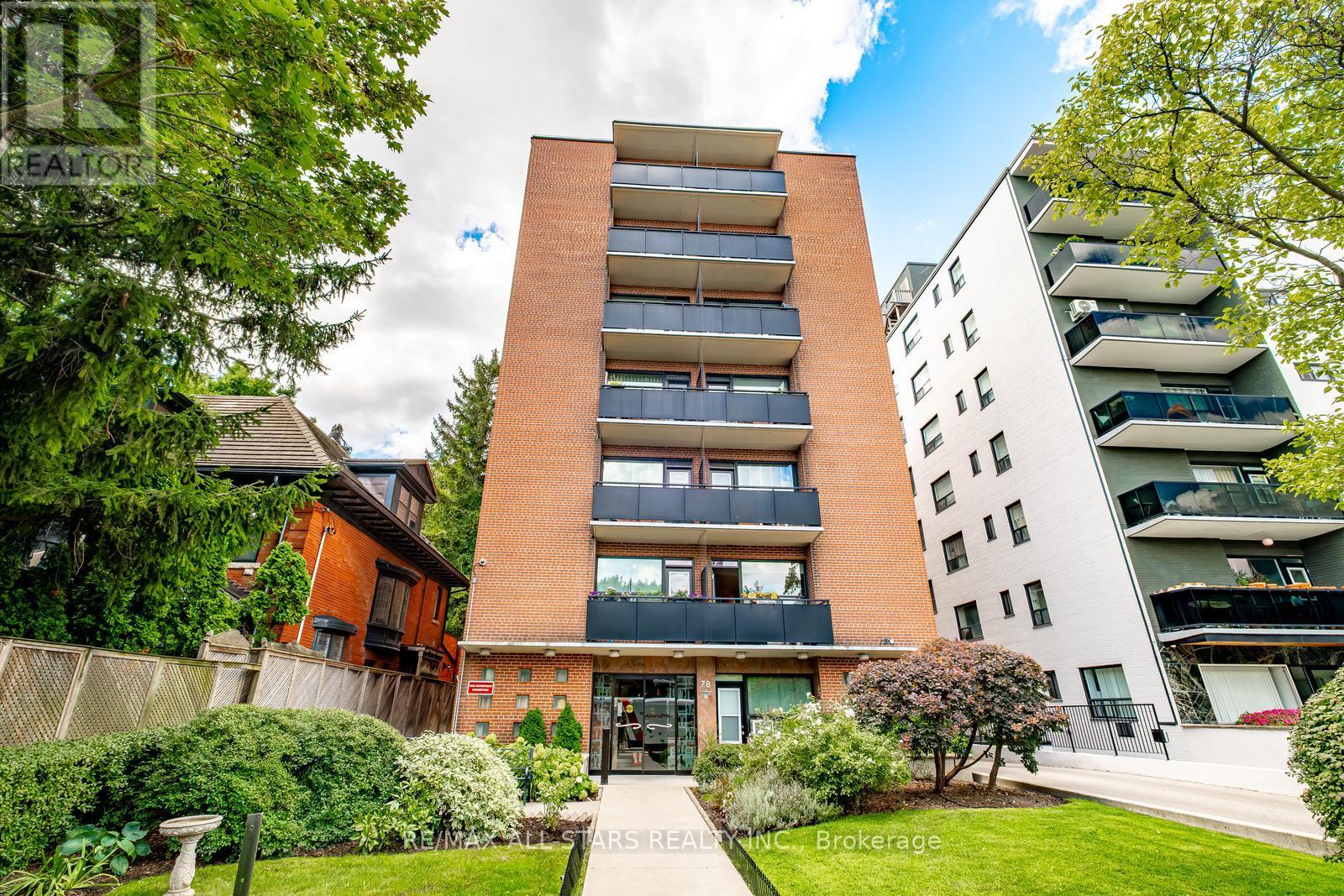 Photo 12 of 501 78 Warren Road, Toronto ON