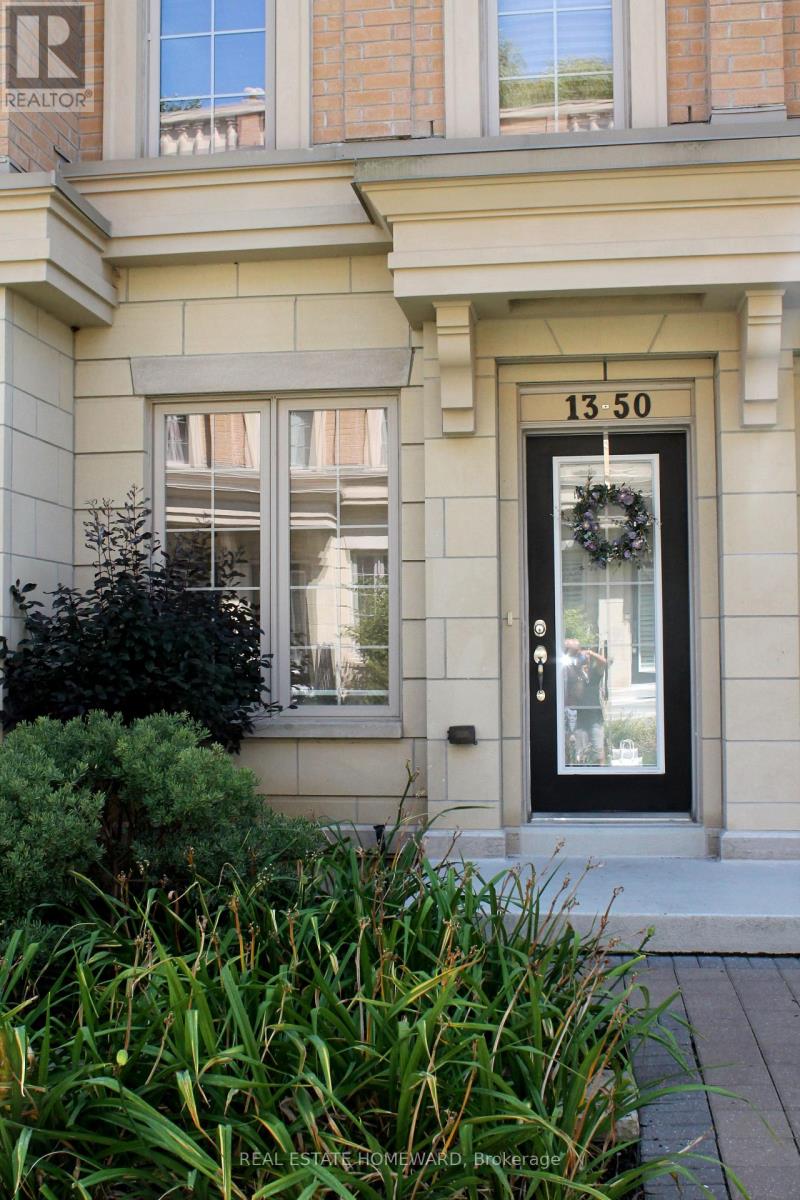 Photo 1 of 13 50 Hargrave Lane, Toronto ON