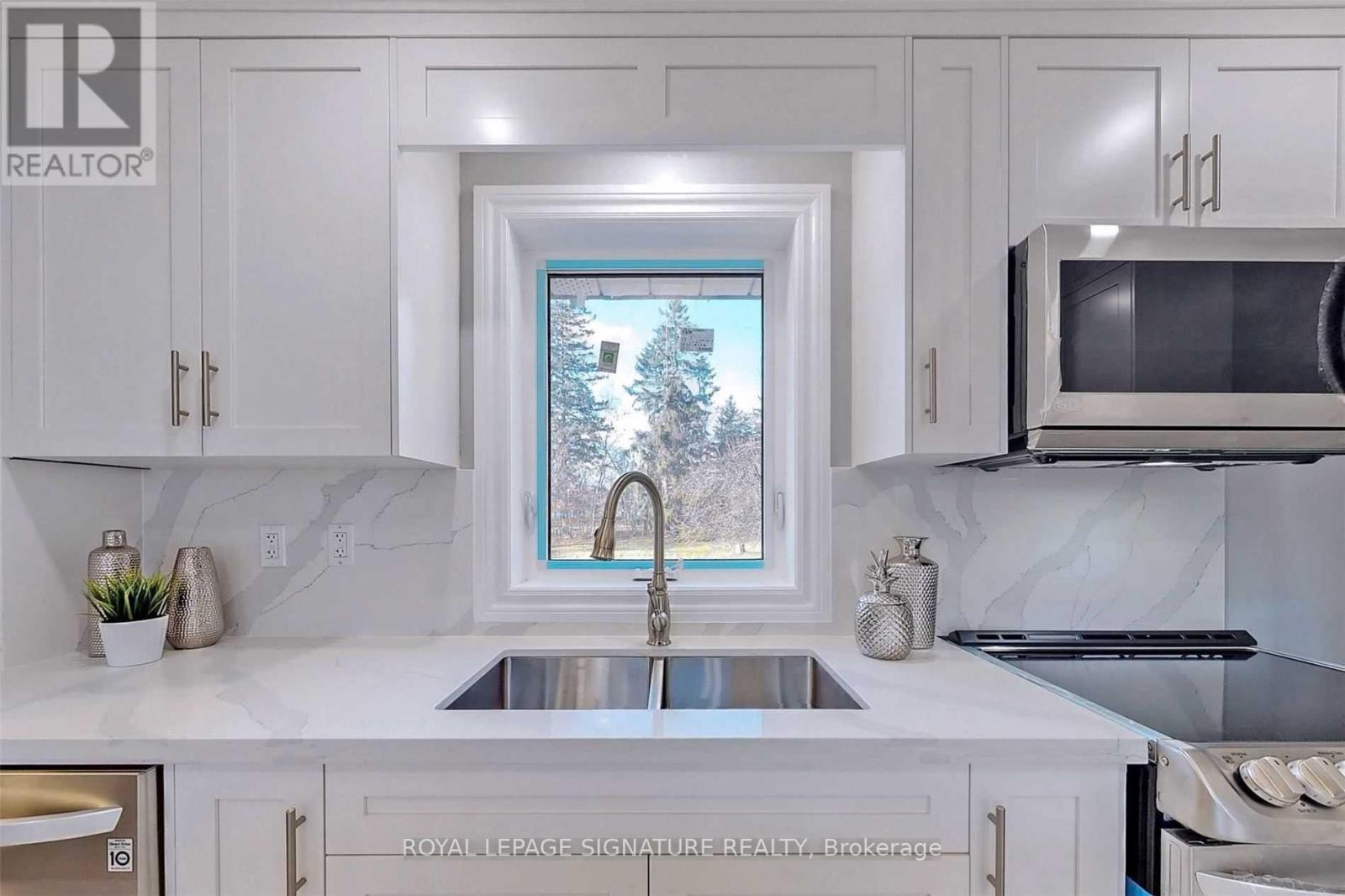Photo 1 of 6 Bonacres Avenue, Toronto ON