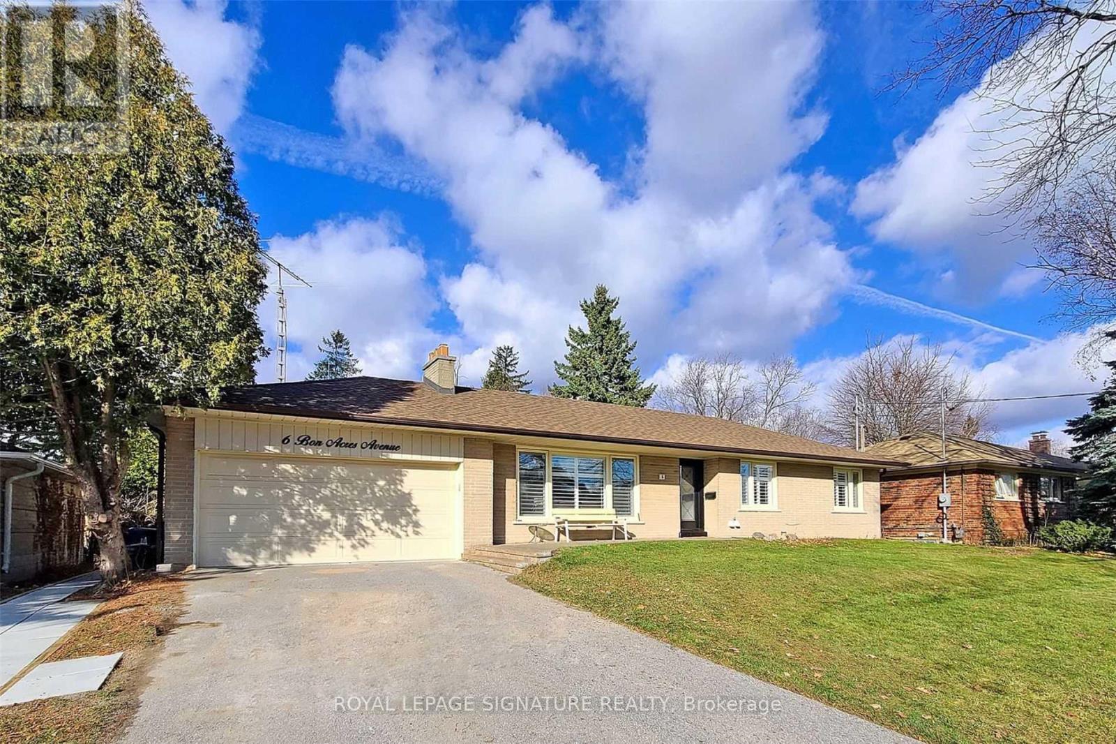 Photo 14 of 6 Bonacres Avenue, Toronto ON