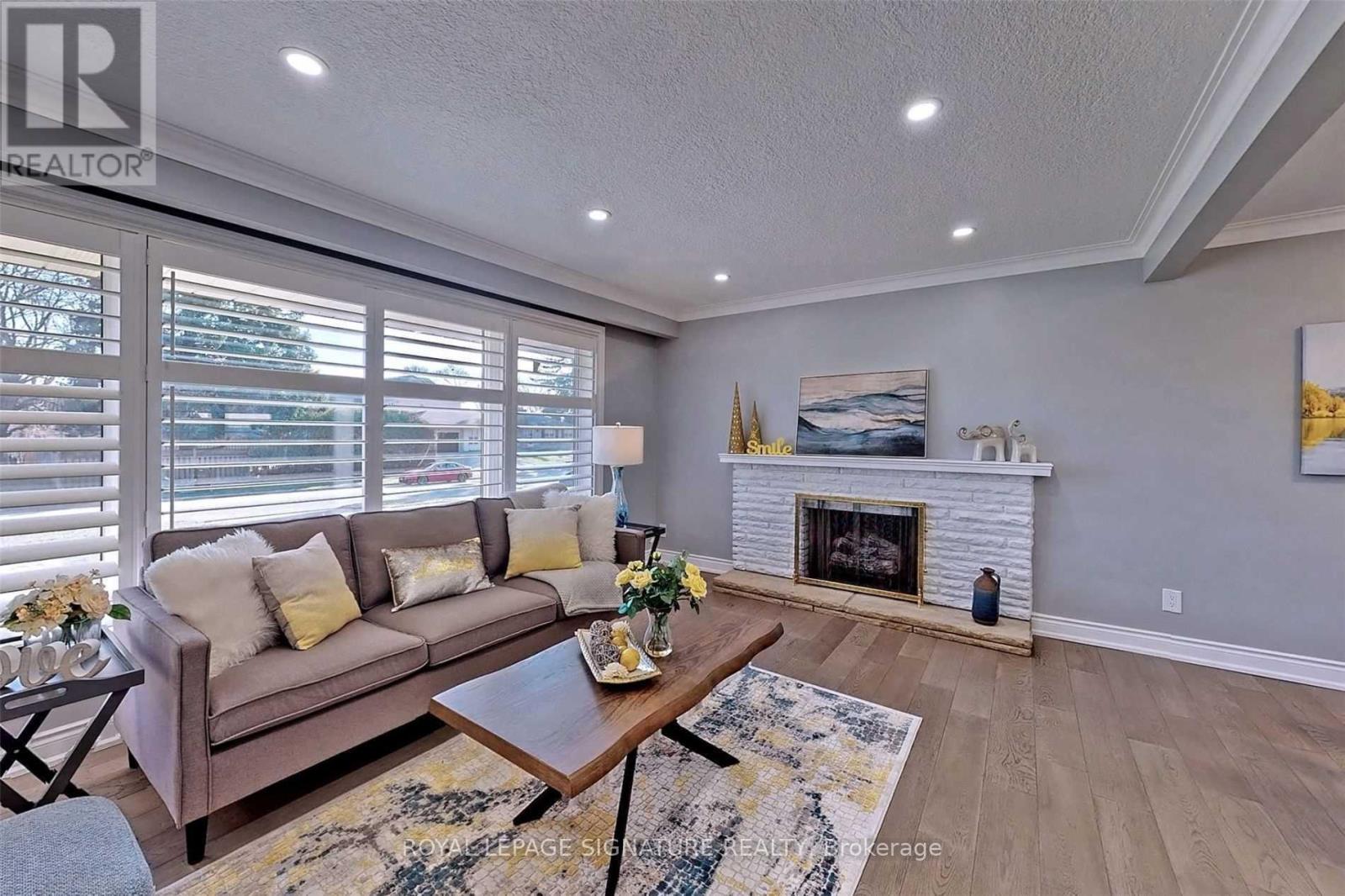 Photo 6 of 6 Bonacres Avenue, Toronto ON
