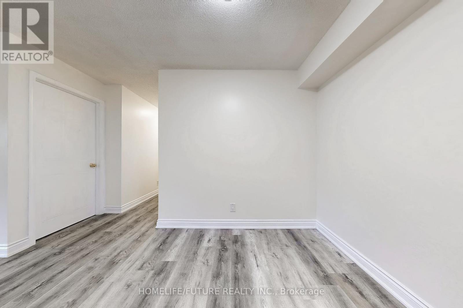 Photo 40 of 913 95 Trailwood Drive, Mississauga ON