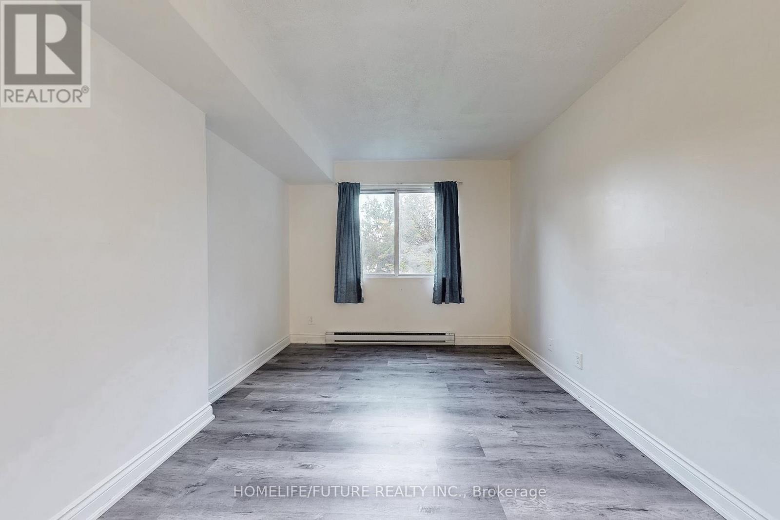 Photo 44 of 913 95 Trailwood Drive, Mississauga ON