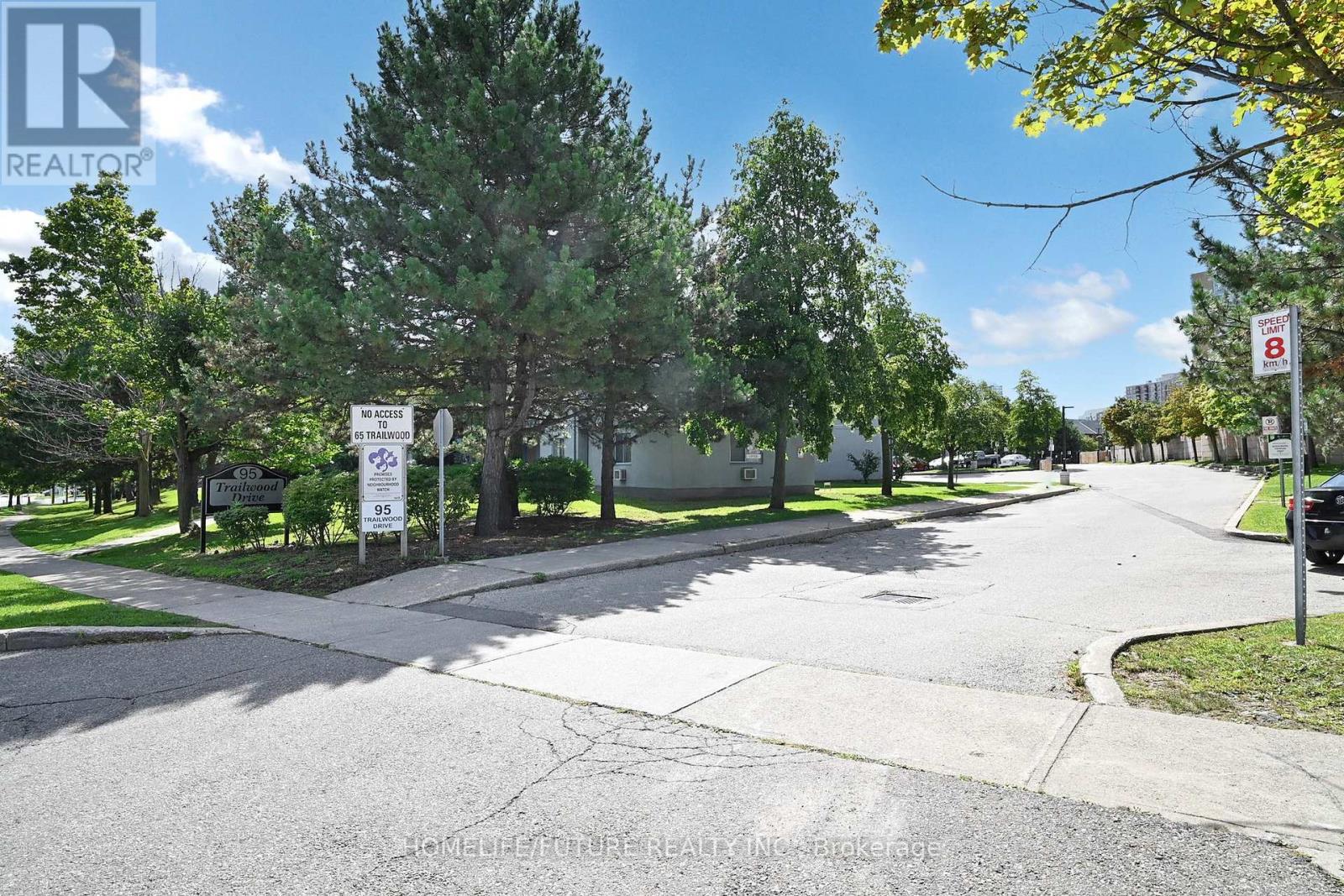 Photo 35 of 913 95 Trailwood Drive, Mississauga ON