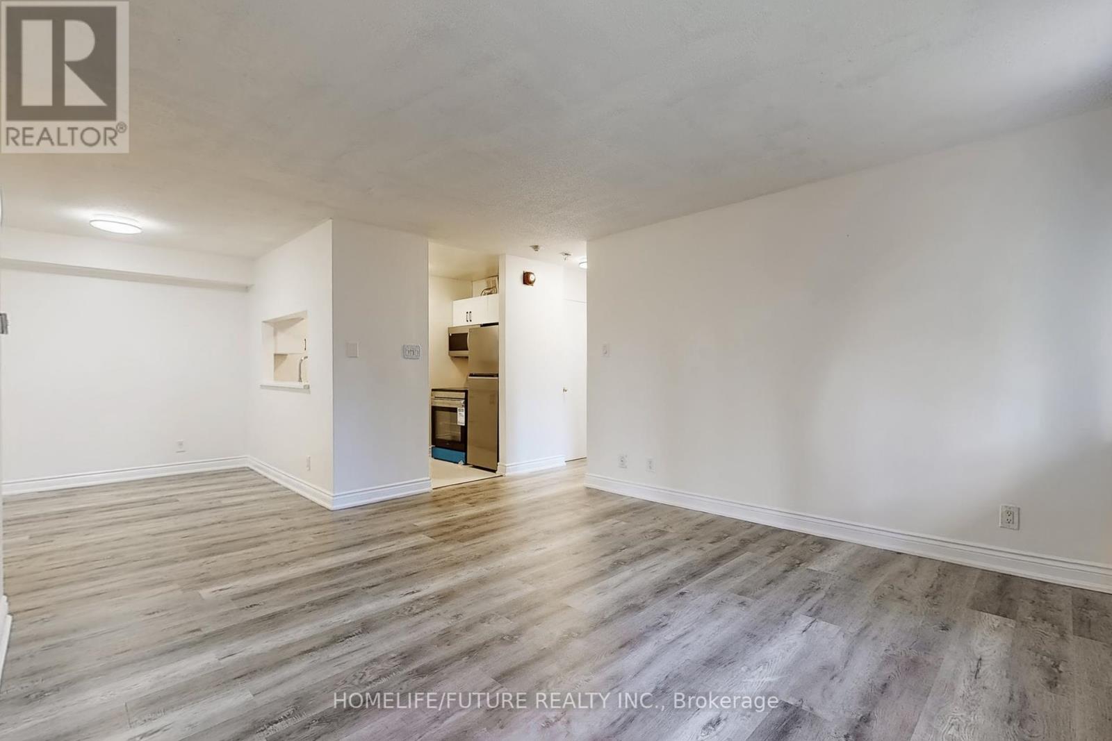 Photo 34 of 913 95 Trailwood Drive, Mississauga ON