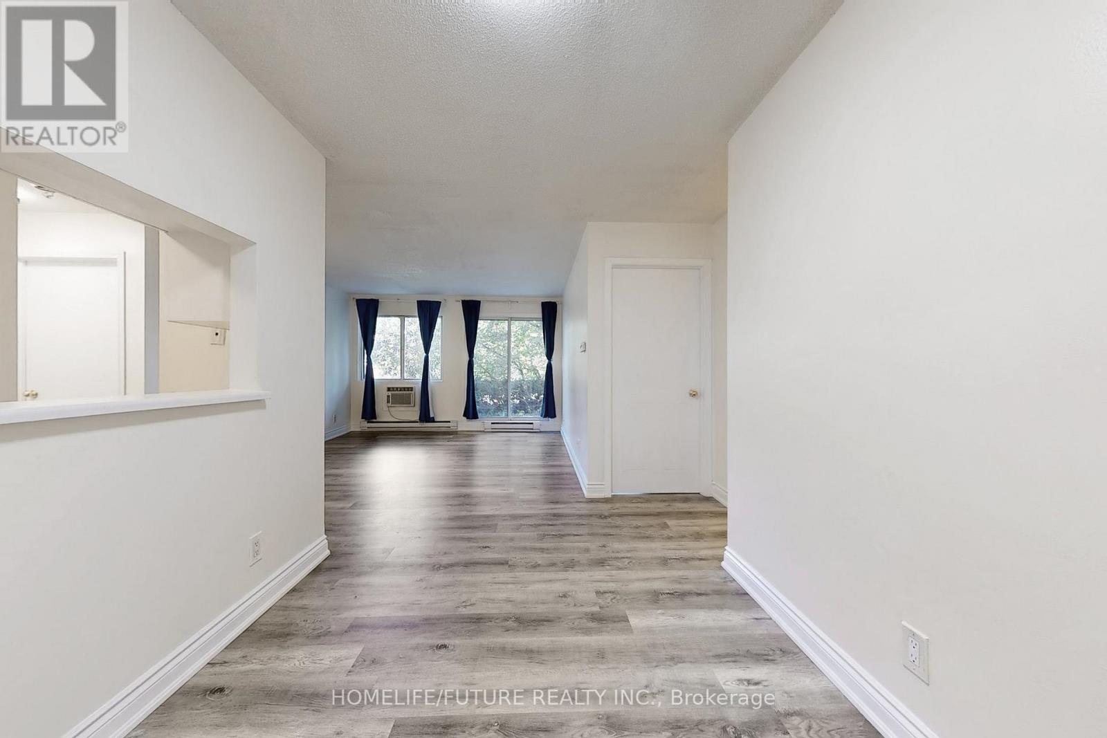 Photo 23 of 913 95 Trailwood Drive, Mississauga ON