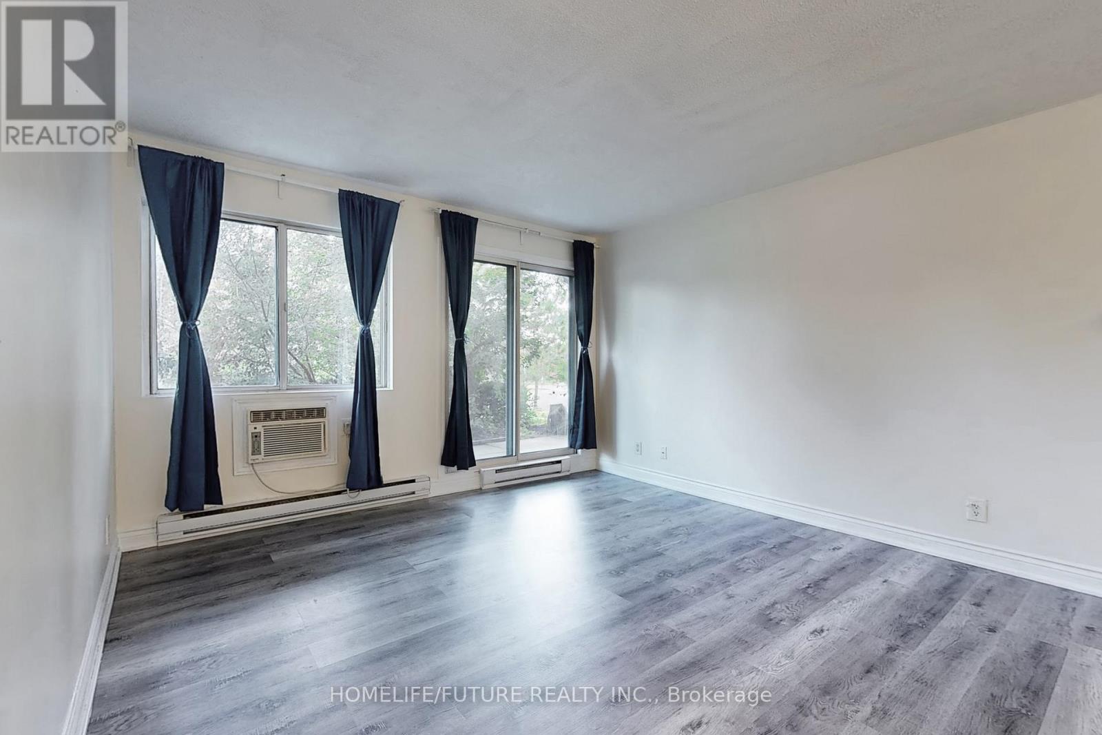 Photo 33 of 913 95 Trailwood Drive, Mississauga ON