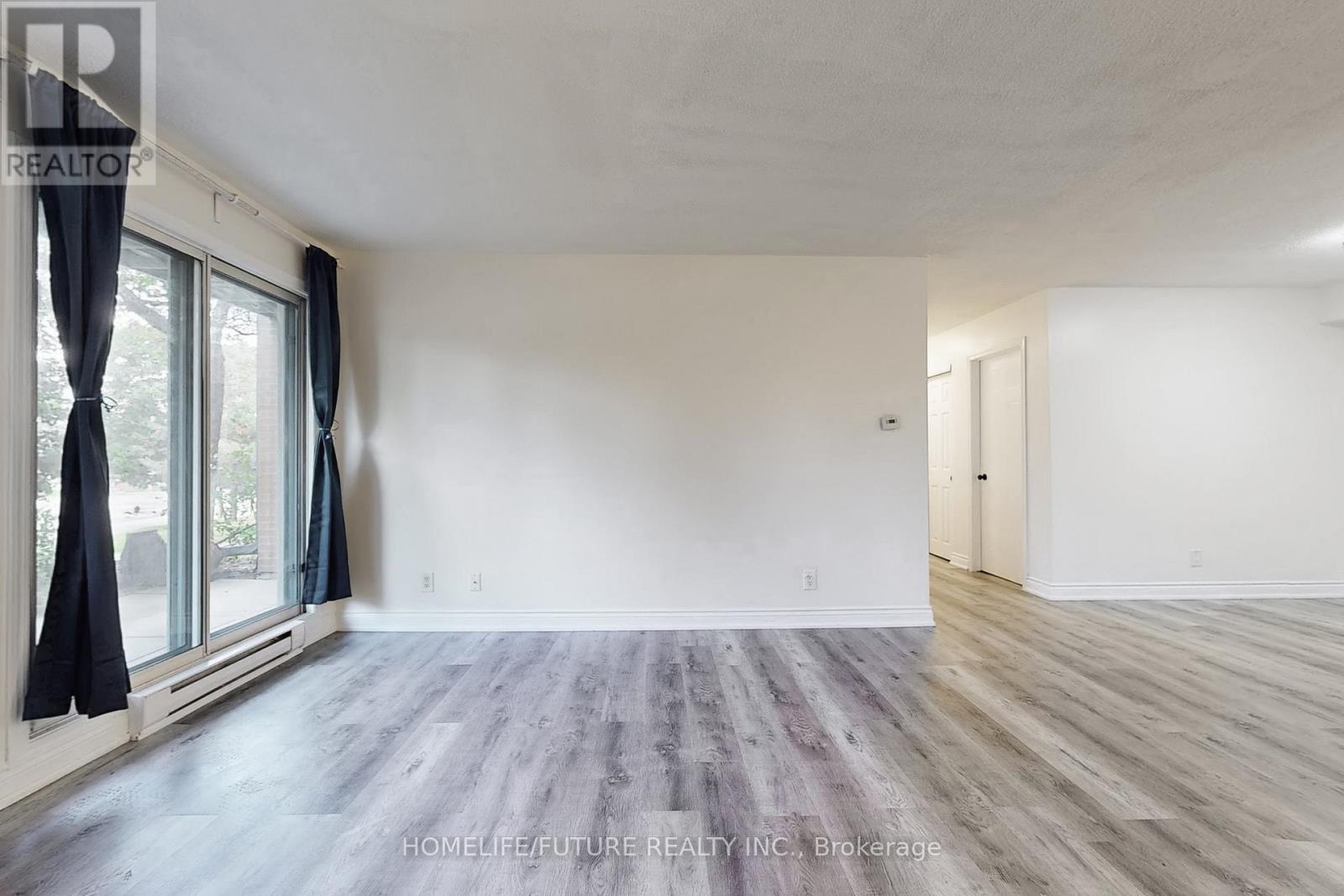 Photo 27 of 913 95 Trailwood Drive, Mississauga ON