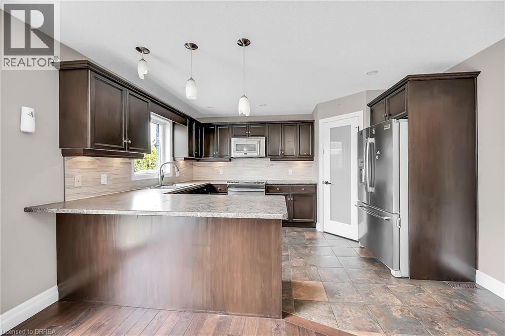 Photo 13 of 505 Lakeview Drive, Woodstock ON