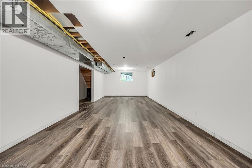 Photo 9 of 505 Lakeview Drive, Woodstock ON