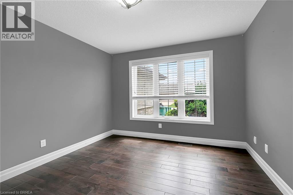 Photo 1 of 505 Lakeview Drive, Woodstock ON
