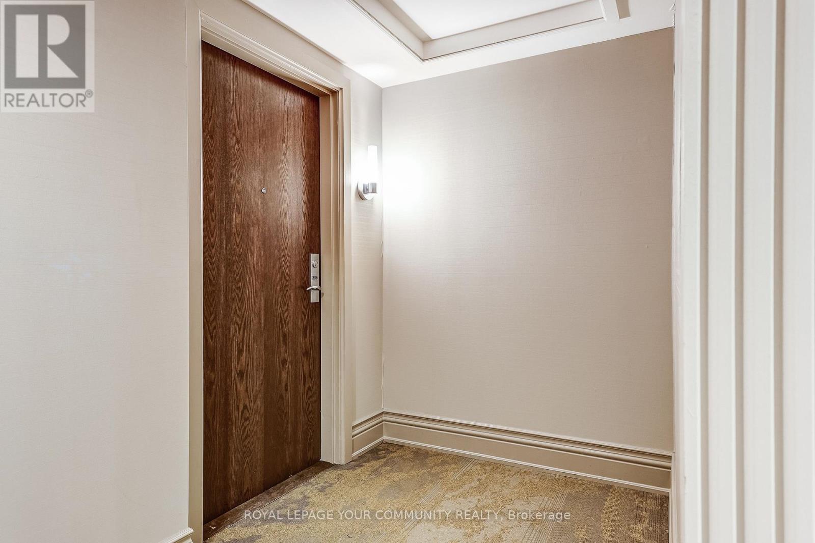 Photo 23 of 306 111 Civic Square Gate, Aurora ON