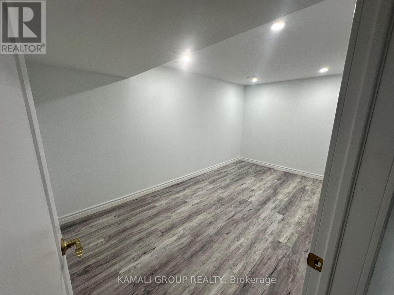 Photo 10 of Bsmt 25 Lewin Crescent, Ajax ON