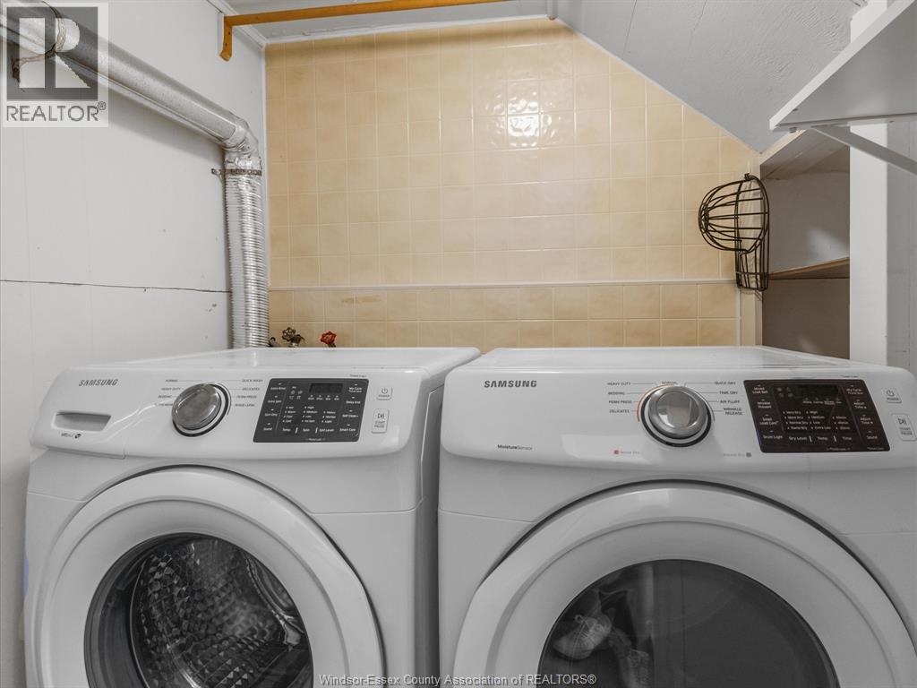 Photo 38 of 1303 Torquay Drive, Kingsville ON