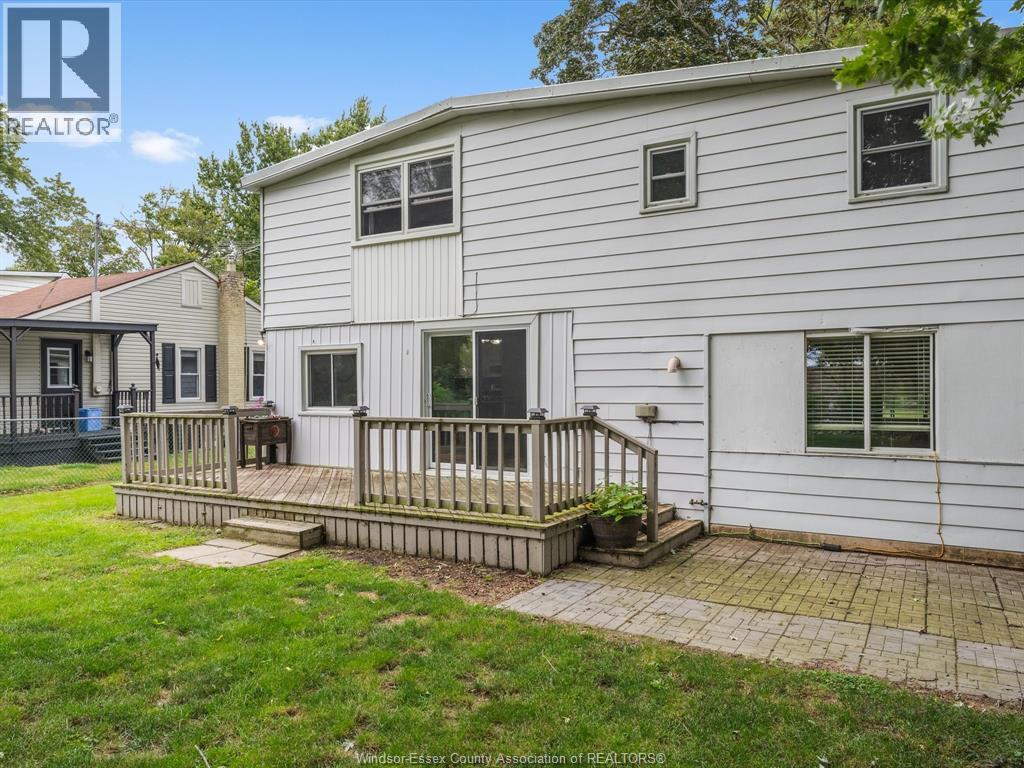 Photo 7 of 1303 Torquay Drive, Kingsville ON
